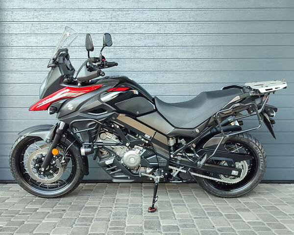 Красный Сузуки V-Strom 650, объемом двигателя 0.65 л и пробегом 23 тыс. км за 9500 $, фото 5 на Automoto.ua