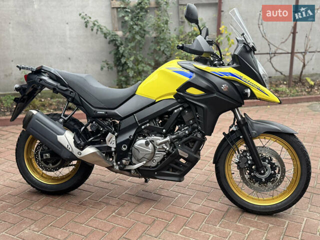 Сузуки V-Strom 650, объемом двигателя 0 л и пробегом 17 тыс. км за 8800 $, фото 1 на Automoto.ua