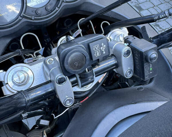 Сузуки V-Strom 650 2005 в Житомире на Automoto.ua Сузуки V-Strom 650, объемом двигателя 0.65 л и пробегом 54 тыс. км за 4900 $, фото 18 на Automoto.ua