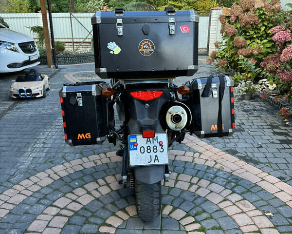 Сузуки V-Strom 650 2005 в Житомире на Automoto.ua Сузуки V-Strom 650, объемом двигателя 0.65 л и пробегом 54 тыс. км за 4900 $, фото 4 на Automoto.ua