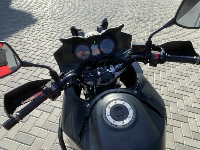 Сузуки V-Strom 650, объемом двигателя 0.65 л и пробегом 0 тыс. км за 4600 $, фото 7 на Automoto.ua