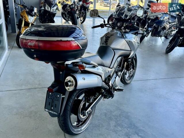 Сузуки V-Strom 650, объемом двигателя 0.65 л и пробегом 23 тыс. км за 5399 $, фото 2 на Automoto.ua