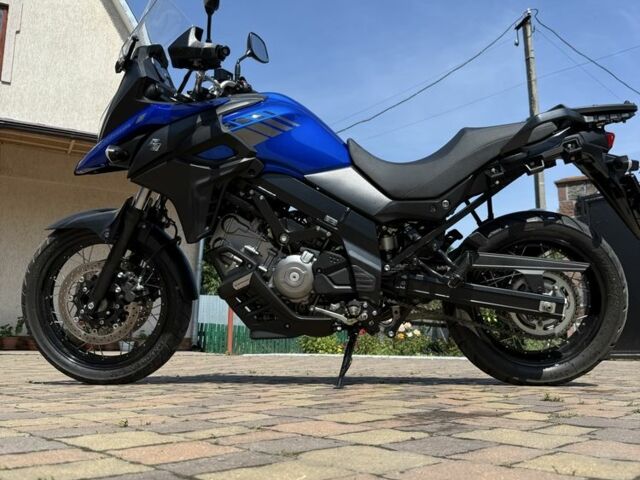Сузуки V-Strom 650, объемом двигателя 0.65 л и пробегом 0 тыс. км за 8400 $, фото 4 на Automoto.ua