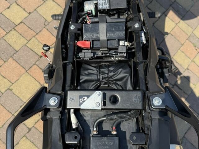 Сузуки V-Strom 650, объемом двигателя 0.65 л и пробегом 0 тыс. км за 8400 $, фото 19 на Automoto.ua