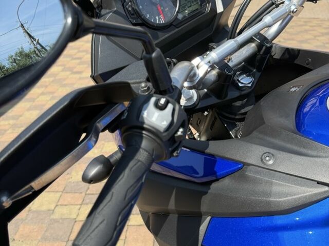 Сузуки V-Strom 650, объемом двигателя 0.65 л и пробегом 0 тыс. км за 8400 $, фото 18 на Automoto.ua