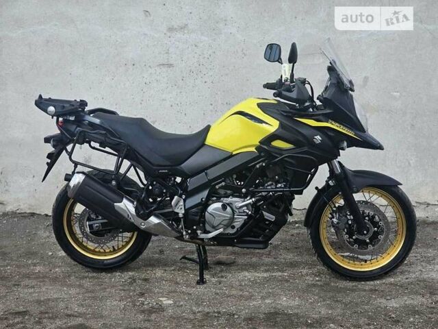 Желтый Сузуки V-Strom 650, объемом двигателя 0 л и пробегом 37 тыс. км за 8700 $, фото 2 на Automoto.ua