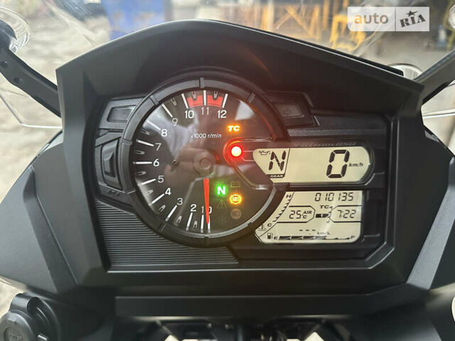 Жовтий Сузукі V-Strom 650, об'ємом двигуна 0.65 л та пробігом 9 тис. км за 9900 $, фото 14 на Automoto.ua
