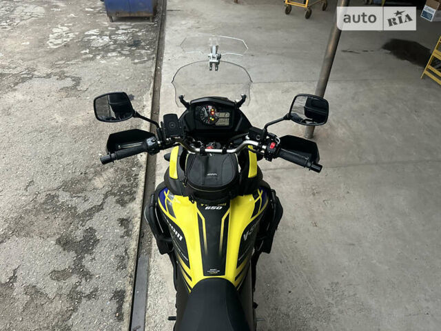 Жовтий Сузукі V-Strom 650, об'ємом двигуна 0.65 л та пробігом 9 тис. км за 9900 $, фото 9 на Automoto.ua
