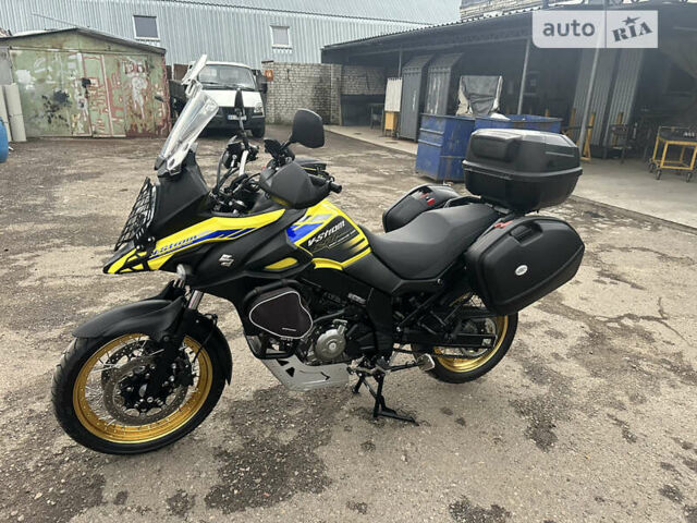 Жовтий Сузукі V-Strom 650, об'ємом двигуна 0.65 л та пробігом 9 тис. км за 9900 $, фото 8 на Automoto.ua