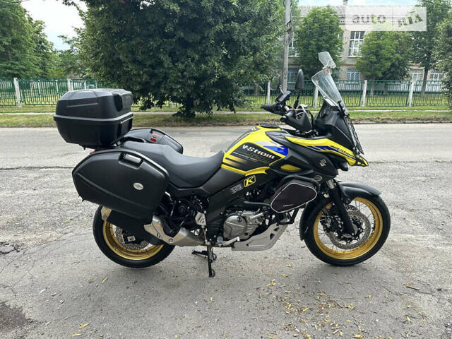 Жовтий Сузукі V-Strom 650, об'ємом двигуна 0.65 л та пробігом 9 тис. км за 9900 $, фото 21 на Automoto.ua