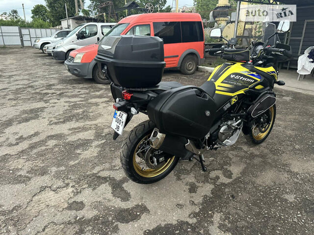 Жовтий Сузукі V-Strom 650, об'ємом двигуна 0.65 л та пробігом 9 тис. км за 9900 $, фото 4 на Automoto.ua