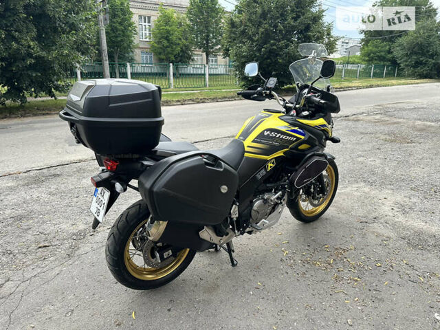Жовтий Сузукі V-Strom 650, об'ємом двигуна 0.65 л та пробігом 9 тис. км за 9900 $, фото 22 на Automoto.ua