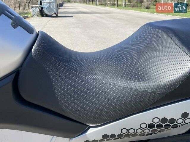 Сірий Сузукі V-Strom 650, об'ємом двигуна 0.65 л та пробігом 46 тис. км за 4250 $, фото 14 на Automoto.ua