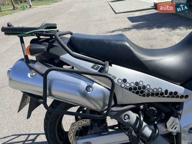 Сірий Сузукі V-Strom 650, об'ємом двигуна 0.65 л та пробігом 46 тис. км за 4250 $, фото 3 на Automoto.ua