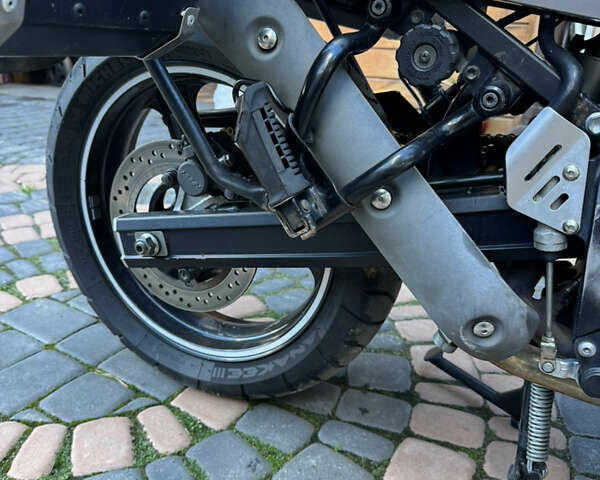 Серый Сузуки V-Strom 650, объемом двигателя 0.65 л и пробегом 54 тыс. км за 4500 $, фото 11 на Automoto.ua