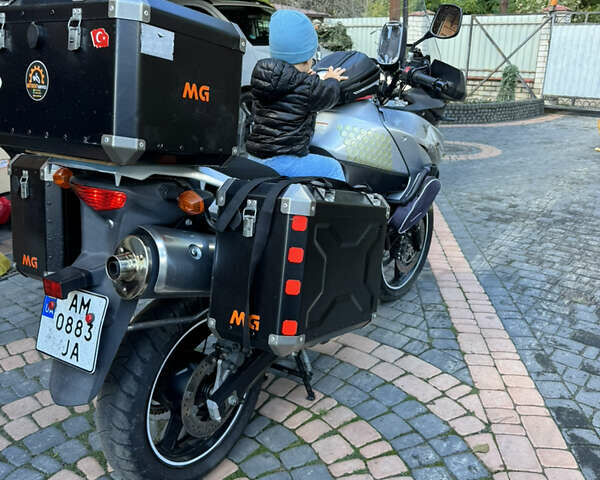 Серый Сузуки V-Strom 650, объемом двигателя 0.65 л и пробегом 54 тыс. км за 4500 $, фото 8 на Automoto.ua