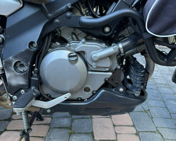 Серый Сузуки V-Strom 650, объемом двигателя 0.65 л и пробегом 54 тыс. км за 4500 $, фото 10 на Automoto.ua