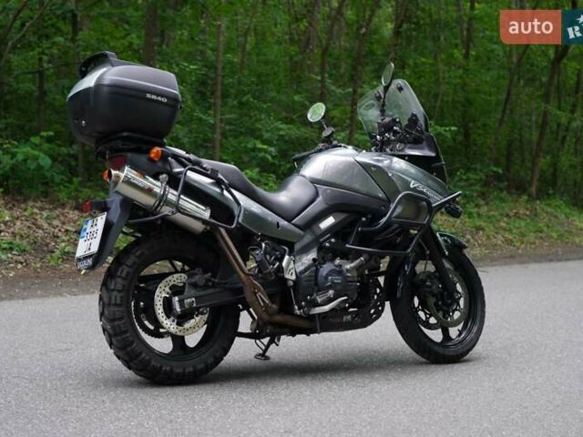 Серый Сузуки V-Strom 650, объемом двигателя 0.65 л и пробегом 52 тыс. км за 5800 $, фото 2 на Automoto.ua