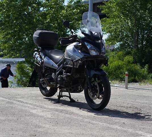 Серый Сузуки V-Strom 650, объемом двигателя 0.65 л и пробегом 52 тыс. км за 5800 $, фото 18 на Automoto.ua