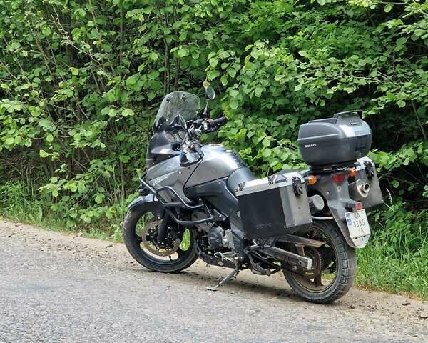 Серый Сузуки V-Strom 650, объемом двигателя 0.65 л и пробегом 52 тыс. км за 5800 $, фото 19 на Automoto.ua