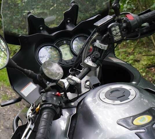 Серый Сузуки V-Strom 650, объемом двигателя 0.65 л и пробегом 52 тыс. км за 5800 $, фото 4 на Automoto.ua