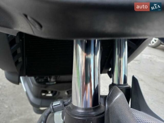Серый Сузуки V-Strom 650, объемом двигателя 0 л и пробегом 7 тыс. км за 8200 $, фото 14 на Automoto.ua
