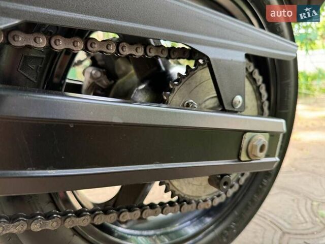 Серый Сузуки V-Strom 650, объемом двигателя 0.65 л и пробегом 8 тыс. км за 7950 $, фото 24 на Automoto.ua