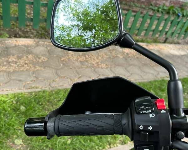 Серый Сузуки V-Strom 650, объемом двигателя 0.65 л и пробегом 8 тыс. км за 7950 $, фото 14 на Automoto.ua