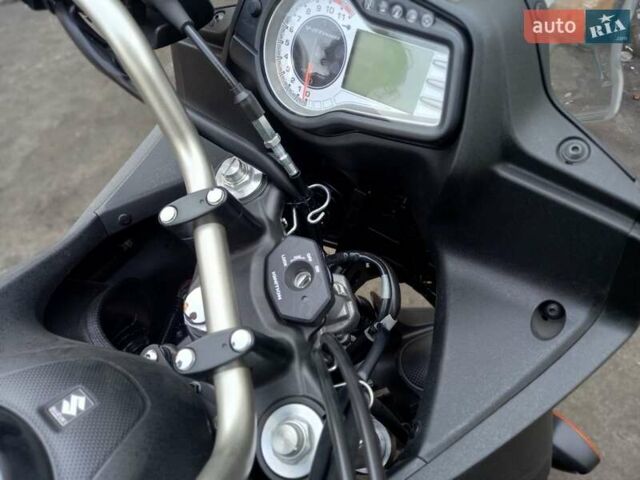 Серый Сузуки V-Strom 650, объемом двигателя 0 л и пробегом 7 тыс. км за 8200 $, фото 19 на Automoto.ua