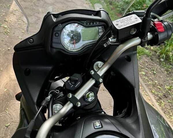 Серый Сузуки V-Strom 650, объемом двигателя 0.65 л и пробегом 8 тыс. км за 7950 $, фото 13 на Automoto.ua