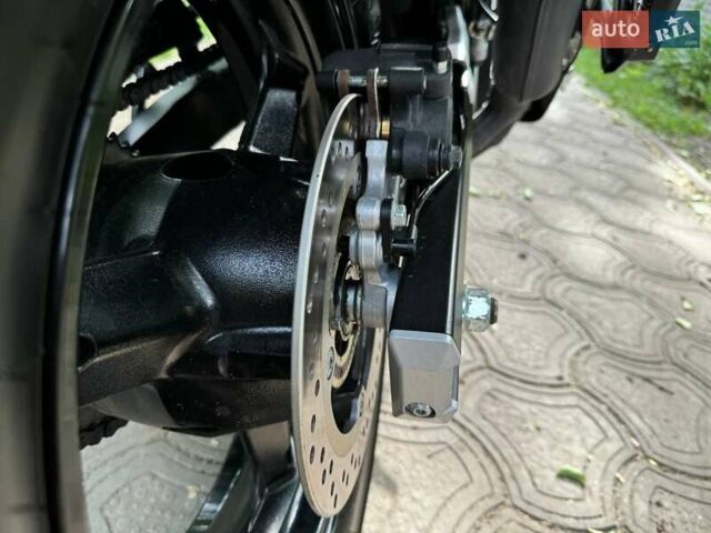 Серый Сузуки V-Strom 650, объемом двигателя 0.65 л и пробегом 8 тыс. км за 7950 $, фото 25 на Automoto.ua