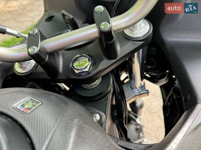 Серый Сузуки V-Strom 650, объемом двигателя 0.65 л и пробегом 8 тыс. км за 7950 $, фото 12 на Automoto.ua