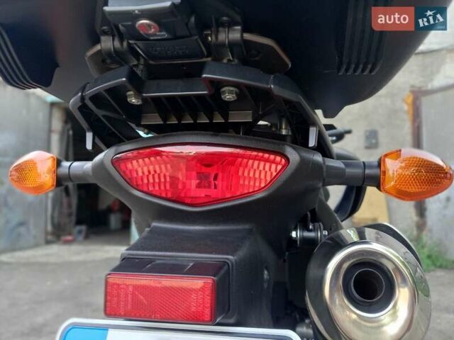 Серый Сузуки V-Strom 650, объемом двигателя 0 л и пробегом 7 тыс. км за 8200 $, фото 11 на Automoto.ua