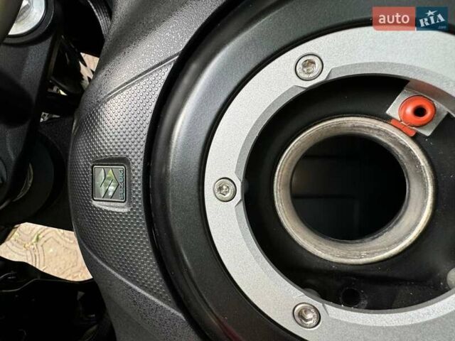 Серый Сузуки V-Strom 650, объемом двигателя 0.65 л и пробегом 8 тыс. км за 7950 $, фото 19 на Automoto.ua
