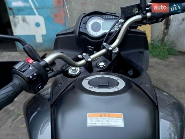 Серый Сузуки V-Strom 650, объемом двигателя 0 л и пробегом 7 тыс. км за 8200 $, фото 17 на Automoto.ua