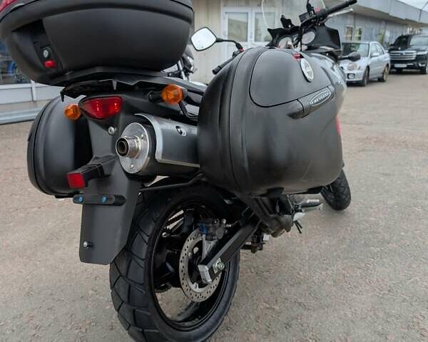 Серый Сузуки V-Strom 650, объемом двигателя 0.65 л и пробегом 43 тыс. км за 5699 $, фото 5 на Automoto.ua