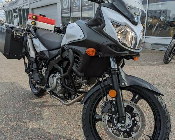 Сірий Сузукі V-Strom 650, об'ємом двигуна 0 л та пробігом 10 тис. км за 7499 $, фото 3 на Automoto.ua