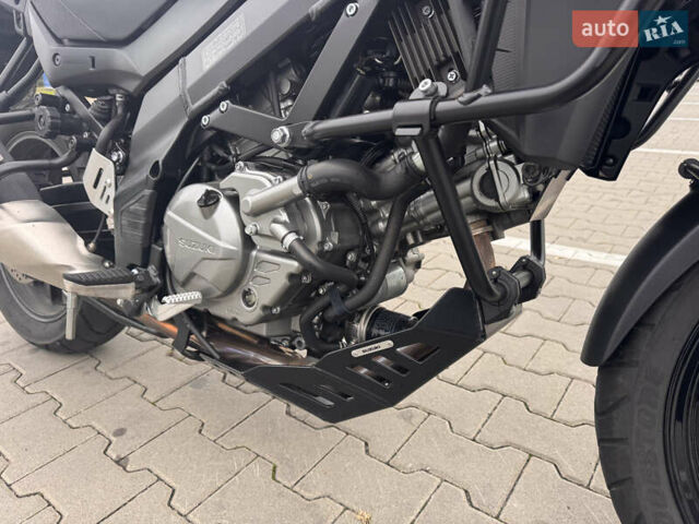 Серый Сузуки V-Strom 650, объемом двигателя 0.65 л и пробегом 10 тыс. км за 10000 $, фото 14 на Automoto.ua