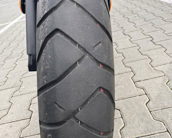 Серый Сузуки V-Strom 650, объемом двигателя 0.65 л и пробегом 10 тыс. км за 10000 $, фото 25 на Automoto.ua