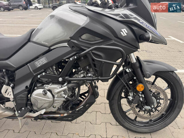 Серый Сузуки V-Strom 650, объемом двигателя 0.65 л и пробегом 10 тыс. км за 10000 $, фото 13 на Automoto.ua