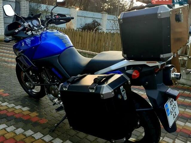 Синий Сузуки V-Strom 650, объемом двигателя 0.65 л и пробегом 36 тыс. км за 4700 $, фото 4 на Automoto.ua