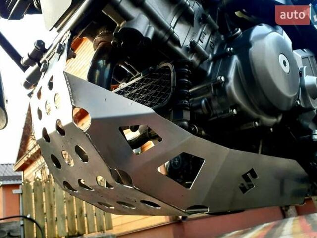 Синий Сузуки V-Strom 650, объемом двигателя 0.65 л и пробегом 36 тыс. км за 4700 $, фото 28 на Automoto.ua