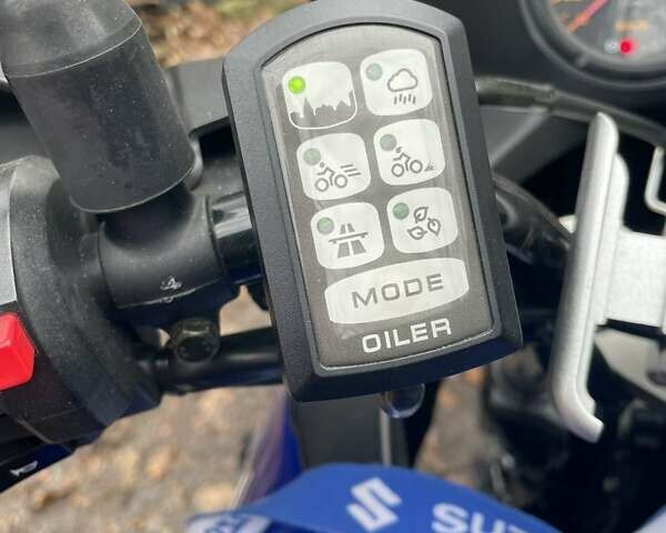Синій Сузукі V-Strom 650, об'ємом двигуна 0.65 л та пробігом 5 тис. км за 5500 $, фото 12 на Automoto.ua