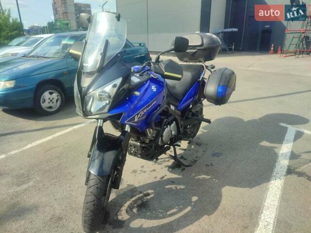Синий Сузуки V-Strom 650, объемом двигателя 0.65 л и пробегом 65 тыс. км за 5000 $, фото 2 на Automoto.ua