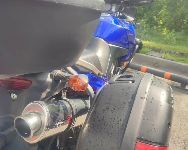 Синий Сузуки V-Strom 650, объемом двигателя 0.65 л и пробегом 65 тыс. км за 5000 $, фото 5 на Automoto.ua