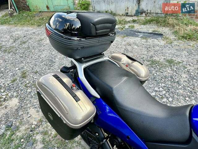 Синий Сузуки V-Strom 650, объемом двигателя 0.65 л и пробегом 26 тыс. км за 4750 $, фото 9 на Automoto.ua