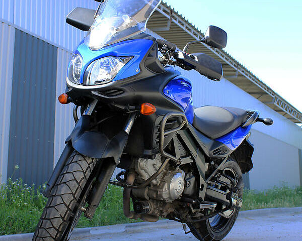 Синий Сузуки V-Strom 650, объемом двигателя 0.65 л и пробегом 51 тыс. км за 6800 $, фото 1 на Automoto.ua
