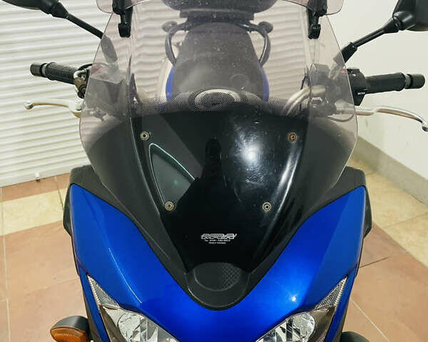 Сузуки V-Strom 650 2013 в Киеве на Automoto.ua Синий Сузуки V-Strom 650, объемом двигателя 0.65 л и пробегом 45 тыс. км за 7500 $, фото 25 на Automoto.ua