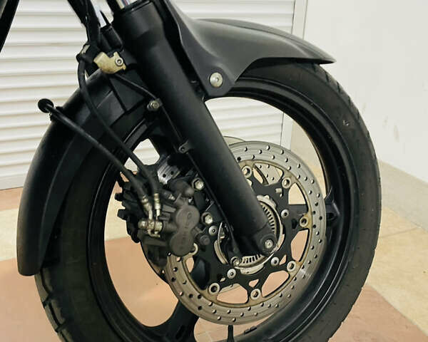 Сузуки V-Strom 650 2013 в Киеве на Automoto.ua Синий Сузуки V-Strom 650, объемом двигателя 0.65 л и пробегом 45 тыс. км за 7500 $, фото 18 на Automoto.ua