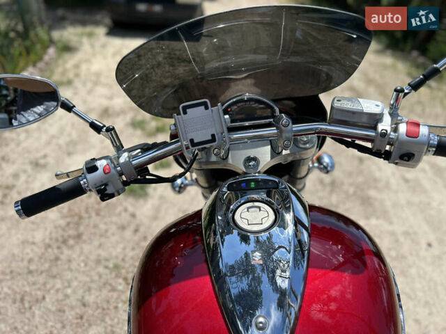 Красный Сузуки VZ 1500, объемом двигателя 1.5 л и пробегом 43 тыс. км за 8400 $, фото 2 на Automoto.ua